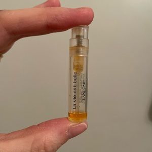 Free with purchase ❄️ Lancôme la vie est belle. Eau de oarfum